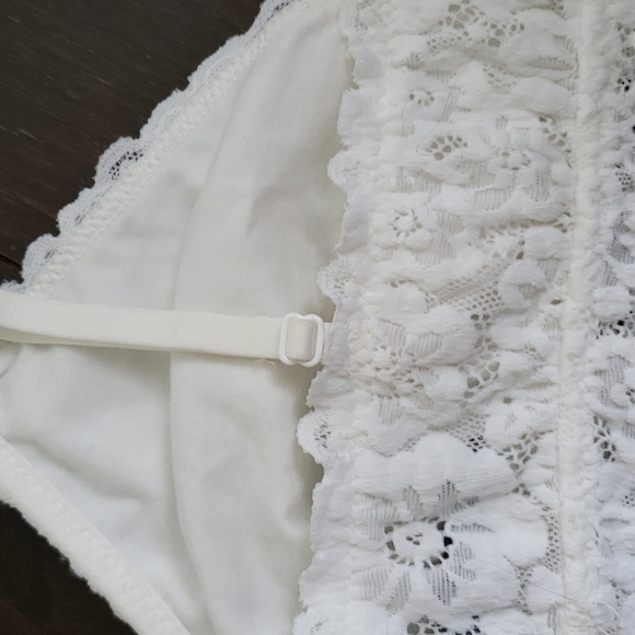 2 Bralettes size M - Picture 4 of 8